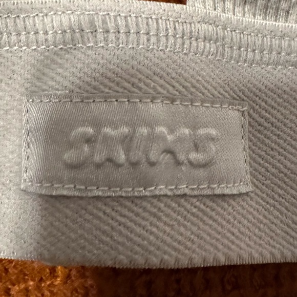 SKIMS bralette - Picture 3 of 6